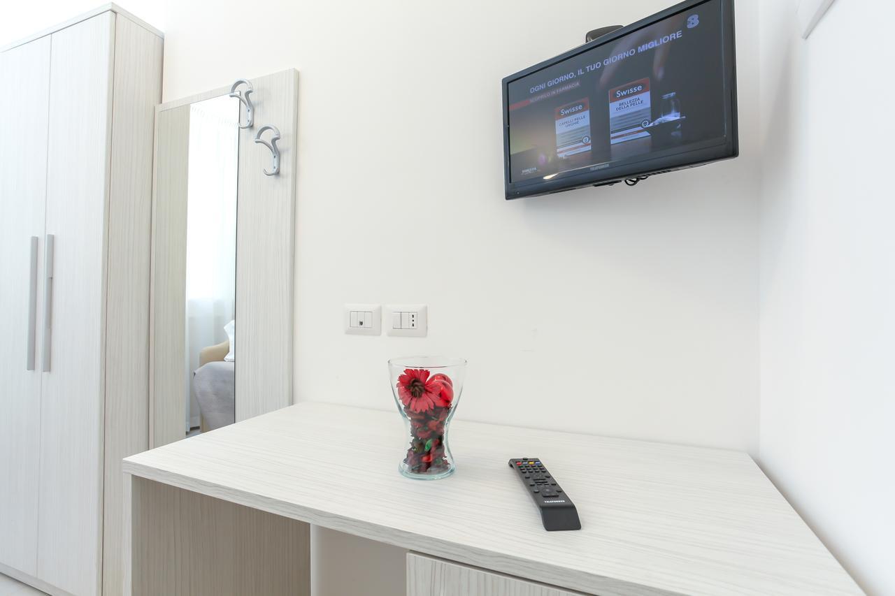 Hotel Tourist Meuble Rimini Zewnętrze zdjęcie